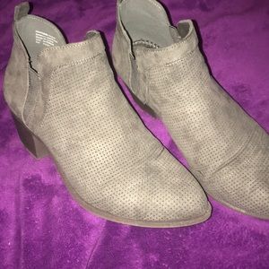 8W booties
